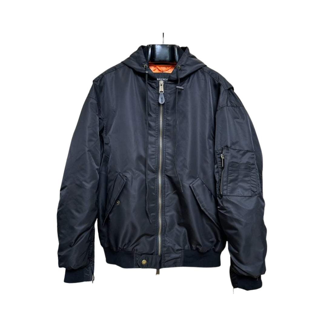 BALENCIAGA Bomber Nero Caratterizzato Da Una Distintiva Zip Utility