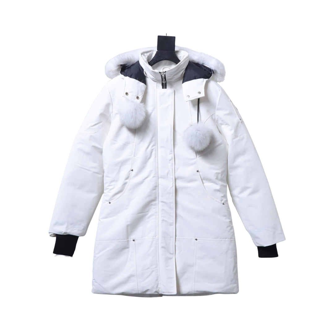 MOOSE KNUCKLES Parka Bianca con Pompon in Pelliccia