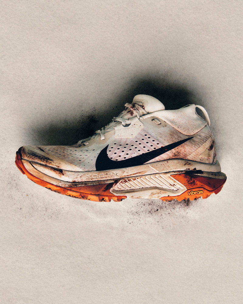 ACG Zegama Trail Summit White/Phantom/Safety Orange/Black